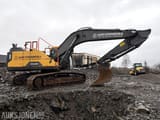 2015 Volvo EC250EL crawler excavator, side view