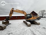 2015 Hyundai R220LC-9N crawler excavator, side view