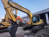 Koparka gąsienicowa Komatsu PC200-8 2018, widok z przodu pod kątem