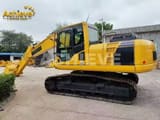 Excavatrice sur chenilles Komatsu PC200-8 2024, vue latérale