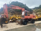 1992 Atlas 1704 wheel excavator, side view