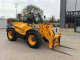 2022 JCB 542-70 Agri Xtra telehandler, front three-quarter view