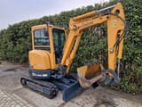 2016 Hyundai 25Z-9AK mini excavator, front three-quarter view