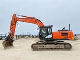 2013 Hitachi Zaxis 290LC crawler excavator side view