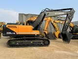 2022 Hyundai R220LC-9S crawler excavator, side profile view