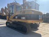 Koparka gąsienicowa 2019 Caterpillar 320CL, widok z tyłu pod kątem
