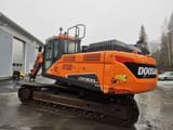 2018 Doosan DX300LC-5 crawler excavator rear three-quarter view