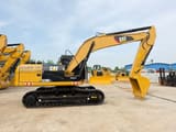 2020 Caterpillar 320D2L crawler excavator, side profile view