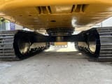 2022 Caterpillar 323D2L crawler excavator undercarriage view