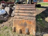 1972 Åkerman H12 crawler excavator bucket detail
