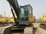 2021 Volvo EC220D crawler excavator, front three-quarter view