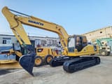 2020 Komatsu PC220-LC excavator, side profile view