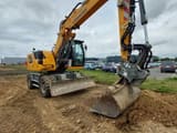 2023 Liebherr A914 LITRONIC G6.0-D wheel excavator, side view