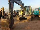 Volvo EC140B crawler excavator, front three-quarter view