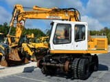 2002 Liebherr A900 ZW Litronic wheel excavator, front three-quarter view