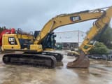 2018 Caterpillar 320 crawler excavator, side profile view