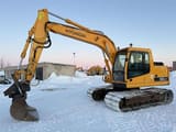 2006 Hyundai R140LC-7 crawler excavator, side view