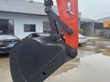 2018 Doosan DX225LCA crawler excavator bucket and boom detail