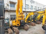2021 Hyundai R225LC-7 crawler excavator, front three-quarter view