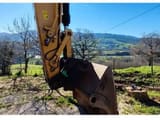 2014 Caterpillar 320EL crawler excavator bucket and boom detail