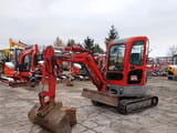 2011 Bobcat 425 EG mini excavator, side view