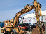 1997 CASE 788 wheel excavator, side view