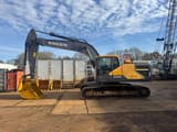 2015 Volvo EC250EL crawler excavator side view