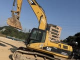 2009 Caterpillar 325CL crawler excavator, side view