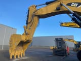 2019 Caterpillar 6015B crawler excavator boom and bucket detail