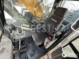 2020 Liebherr R930 LC G8 crawler excavator cab interior