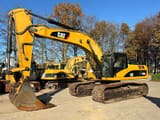 2007 Caterpillar 330DL crawler excavator, side profile view