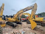 2015 Caterpillar 320B crawler excavator, side view