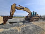 2001 Caterpillar 330BL crawler excavator, side profile view