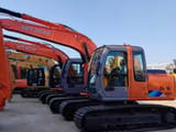 2000 Hitachi Zaxis 120 crawler excavator, side view