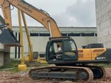 Hyundai R520L-9VS crawler excavator side view