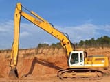1996 Liebherr R942 long-reach excavator side view