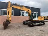 2001 Liebherr 924 Litronic crawler excavator, side view