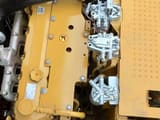 Гусеничный экскаватор 2024 Caterpillar 320D2, вид на моторный отсек