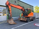 2014 Liebherr A918 wheel excavator, side view