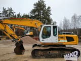 2011 Liebherr R916 LC crawler excavator, side view