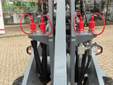 Giant G2500 HD mini excavator hydraulic coupling detail