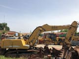 2001 Liebherr R944 Litronic crawler excavator, side profile view