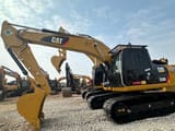 2024 Caterpillar 320D paletli ekskavatör yandan görünüm