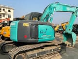 Pelle sur chenilles Kobelco SK135 de 2023