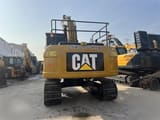 2018 Caterpillar 320D2 crawler excavator, rear view