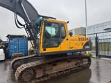 2006 Volvo EC290BNLC crawler excavator, side view