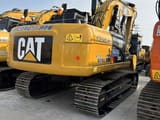 2023 Caterpillar 320D pelle sur chenilles, vue arrière trois-quarts
