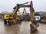 1979 Liebherr A 901 wheel excavator, front three-quarter view