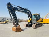 2019 Hyundai R210 crawler excavator, front three-quarter view