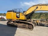 2016 Caterpillar 352F crawler excavator, side profile view